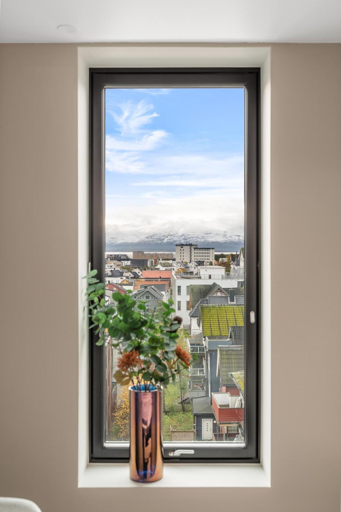 Luxury Apartment Downtown Tromso With 2 Bedrooms And 2 Bathrooms And Parking Eksteriør billede