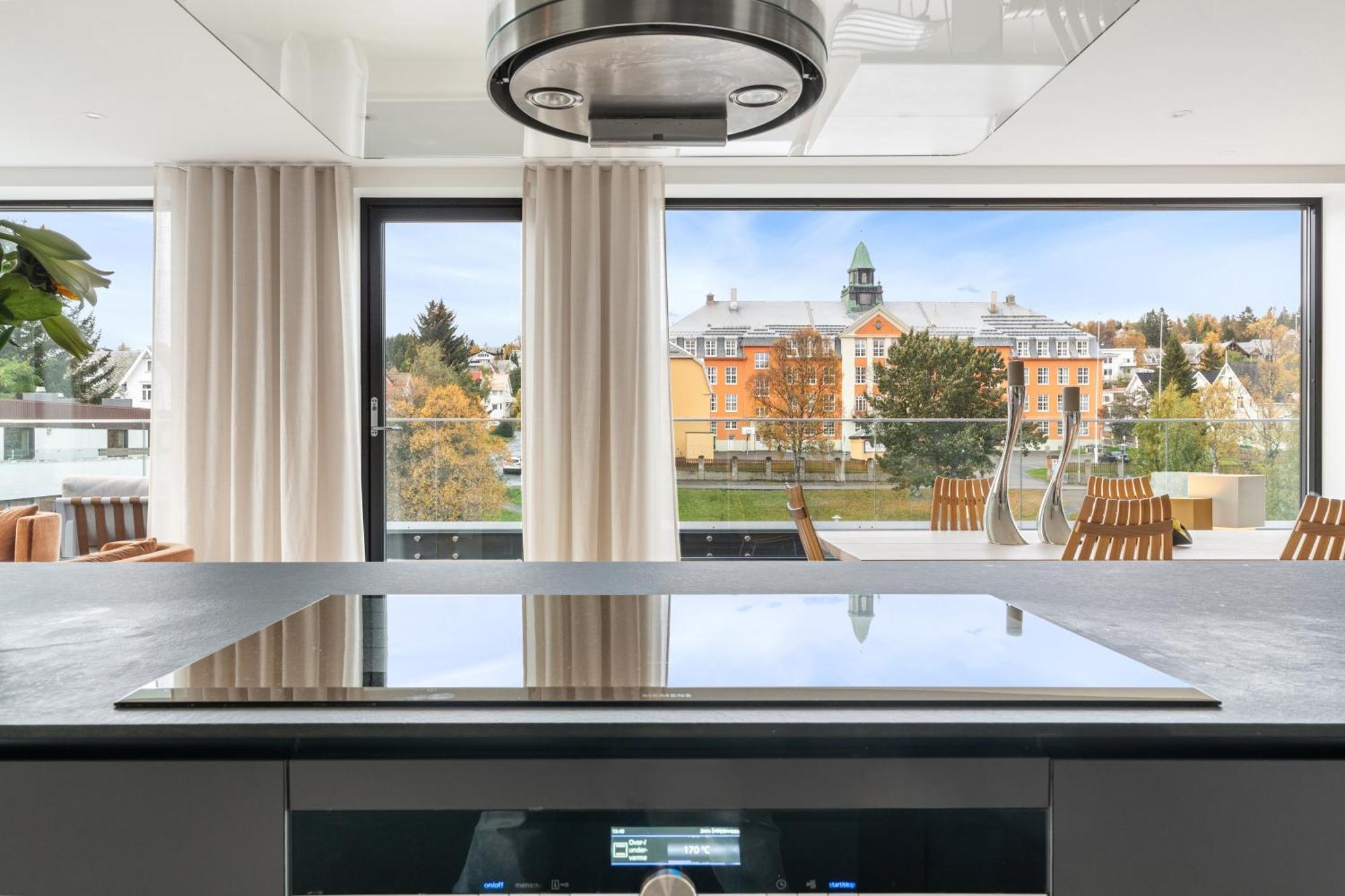 Luxury Apartment Downtown Tromso With 2 Bedrooms And 2 Bathrooms And Parking Eksteriør billede
