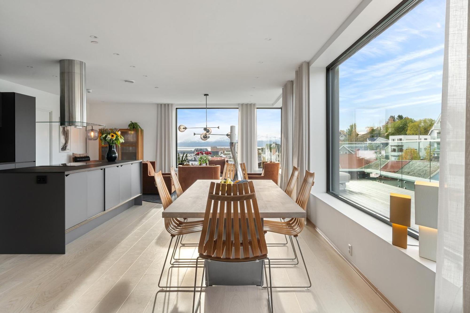 Luxury Apartment Downtown Tromso With 2 Bedrooms And 2 Bathrooms And Parking Eksteriør billede